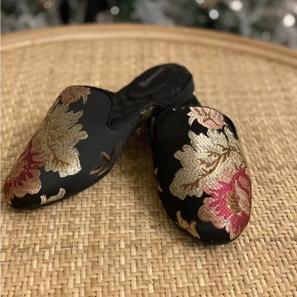EUC Never worn outside Birdies Phoebe Mules in Jacquard Floral Brocade